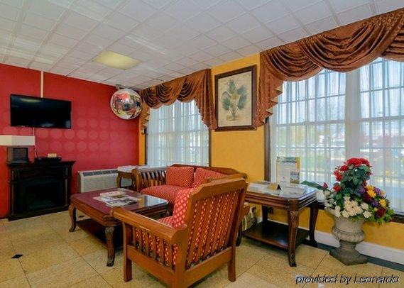 فندق رودواي إن هننجيتون ستشين - ميلفيل Huntington Station المظهر الخارجي الصورة
